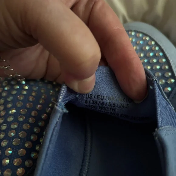 Kenneth Cole Slip On Sneakers - Picture 2 of 4